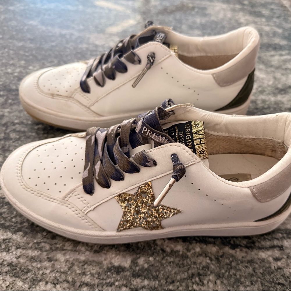 Vintage Havana White Sneakers with Gold Star Accent